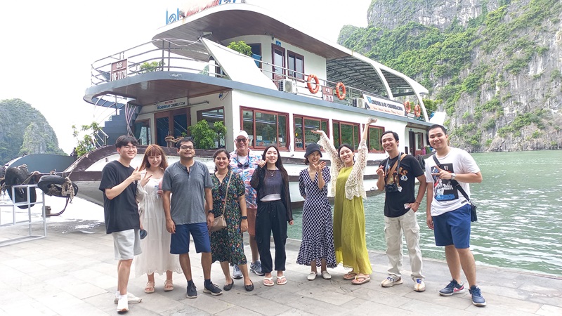 Tour Hạ Long 1 ngày cao cấp nhóm nhỏ ít khách